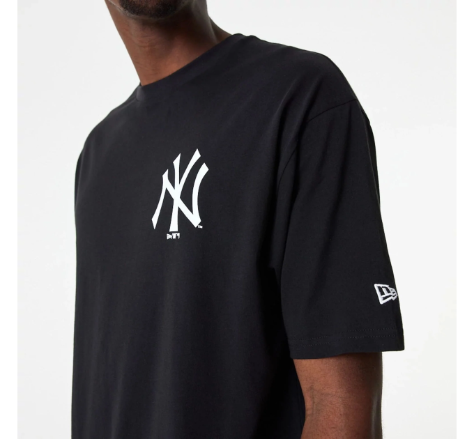 Чоловіча Футболка New Era MLB ESS LC OS TEE NYY Чорний S (7d60416723 S)