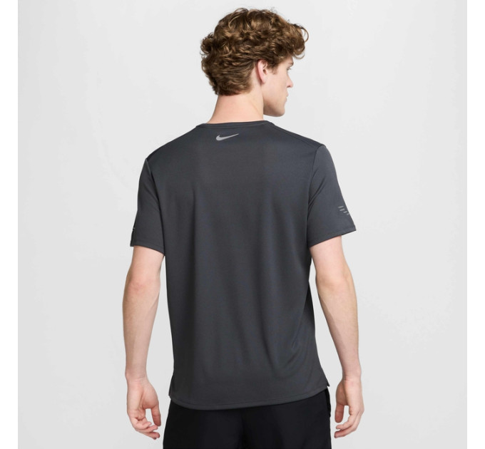 Чоловіча Футболка Nike M DF UV MILER FLASH SS Сірий M (7dIB4127-070 M)