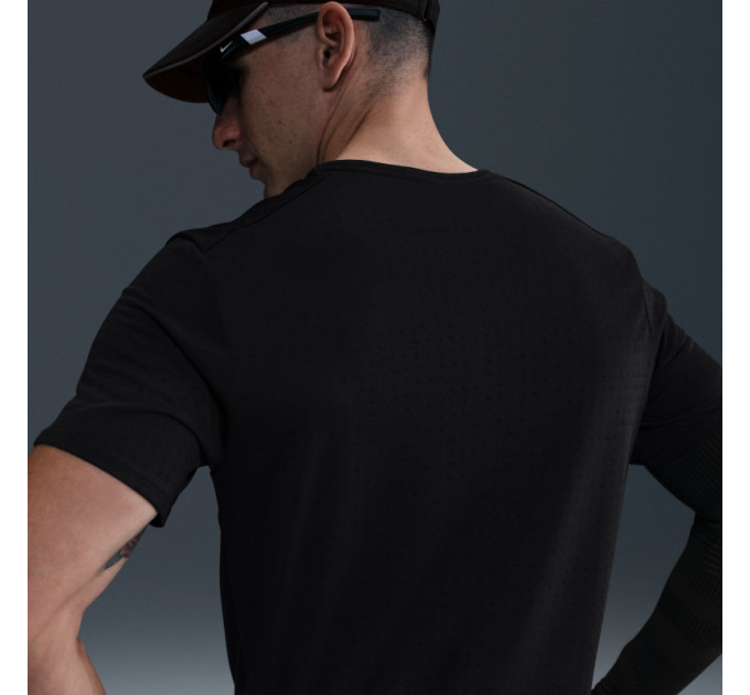 Чоловіча Футболка NIKE M NK DF BREATHE MILER SS TOP Чорний L (7dHJ4181-010 L)