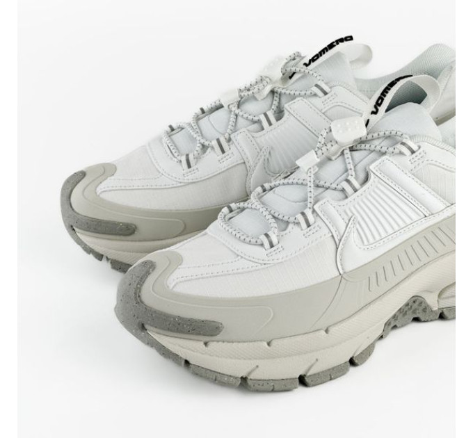 Чоловічі Кросівки NIKE ZOOM VOMERO ROAM Білий 44 (7dHV5951-100 44)