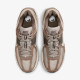 Чоловічі Кросівки Nike ZOOM VOMERO 5 Коричневий 42.5 (7dHF1553-004 42.5)