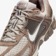 Чоловічі Кросівки Nike ZOOM VOMERO 5 Коричневий 42.5 (7dHF1553-004 42.5)