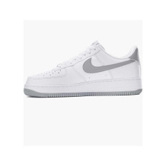 Чоловічі Кросівки Nike AIR FORCE 1 07 Білий 41 (7dFJ4146-100 41)
