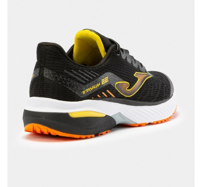 Чоловічі кросівки Joma R.TITANIUM 2201 чорний,помаранчевий 44,5 RTITAS2201 44,5
