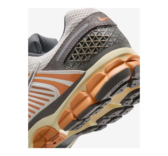 Чоловічі Кросівки Nike ZOOM VOMERO 5 Різнокольоровий 45 (7dIB7469-030 45)