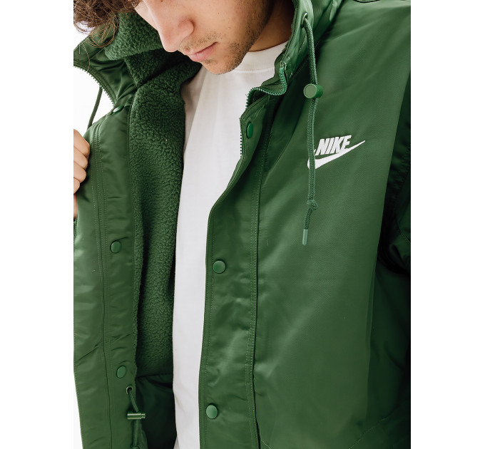 Чоловіча Куртка Nike CLUB STADIUM PARKA Зелений M (7dFB7320-323 M)