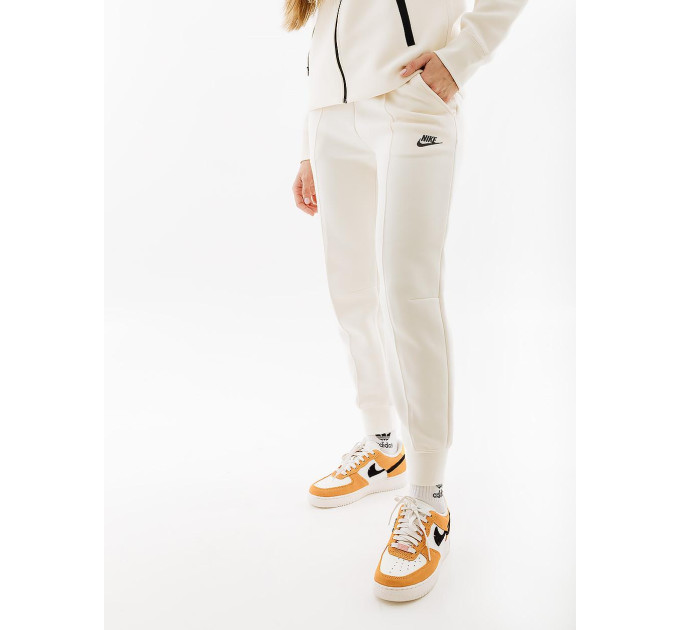 Жіночі Штани Nike W TCH FLC MR JGGR Білий L (7dFB8330-110 L) Жіночі Штани Nike W TCH FLC MR JGGR Білий L (7dFB8330-110 L)
