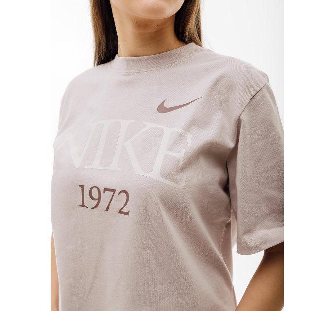 Жіноча Футболка Nike W TEE CLASSICS BOXY Бежевий XS (7dFQ6600-019 XS)
