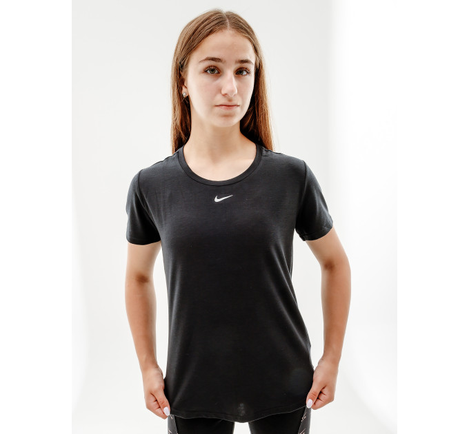 Жіноча Футболка Nike W NK ONE LUXE DF SS STD TOP Чорний XS (7dDD0618-010 XS) Жіноча Футболка Nike W NK ONE LUXE DF SS STD TOP Чорний XS (7dDD0618-010 XS)