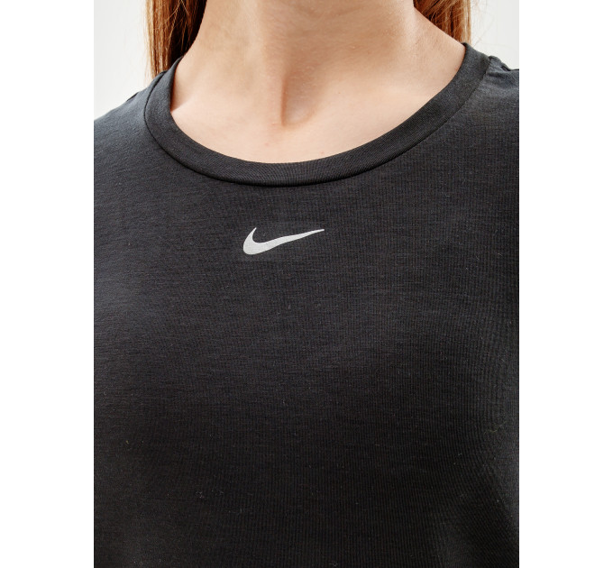 Жіноча Футболка Nike W NK ONE LUXE DF SS STD TOP Чорний XS (7dDD0618-010 XS)