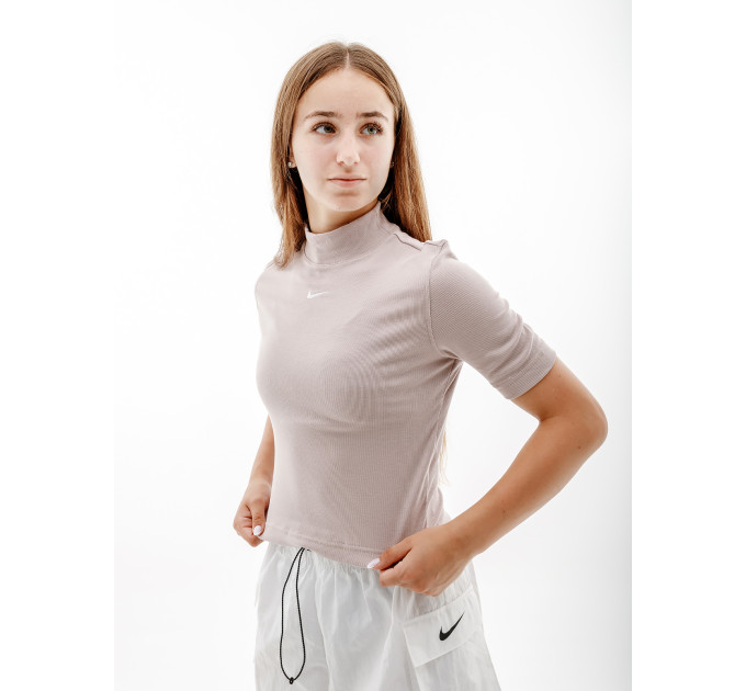Жіноча Футболка Nike W NSW ESSNTL RIB MOCK SS TOP Бежевий L (7dDV7958-272 L) Жіноча Футболка Nike W NSW ESSNTL RIB MOCK SS TOP Бежевий L (7dDV7958-272 L)