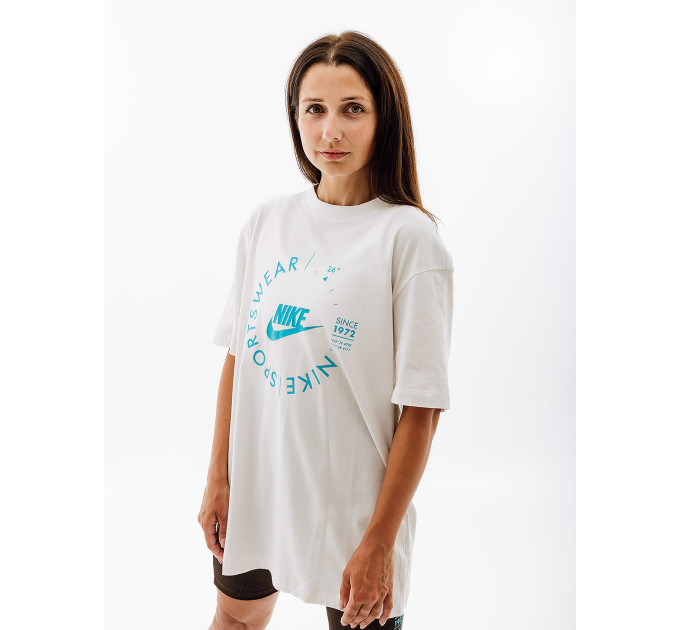 Жіноча Футболка Nike W NSW TEE BF PRNT SU Бежевий M (7dFD4235-030 M) Жіноча Футболка Nike W NSW TEE BF PRNT SU Бежевий M (7dFD4235-030 M)