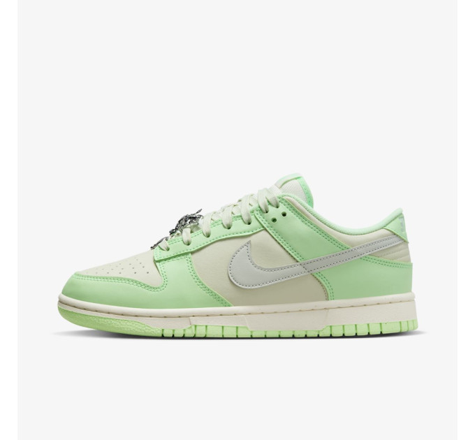 Жіночі Кросівки NIKE W DUNK LOW NN SE Салатовий 38.5 (7dFN6344-001 38.5)