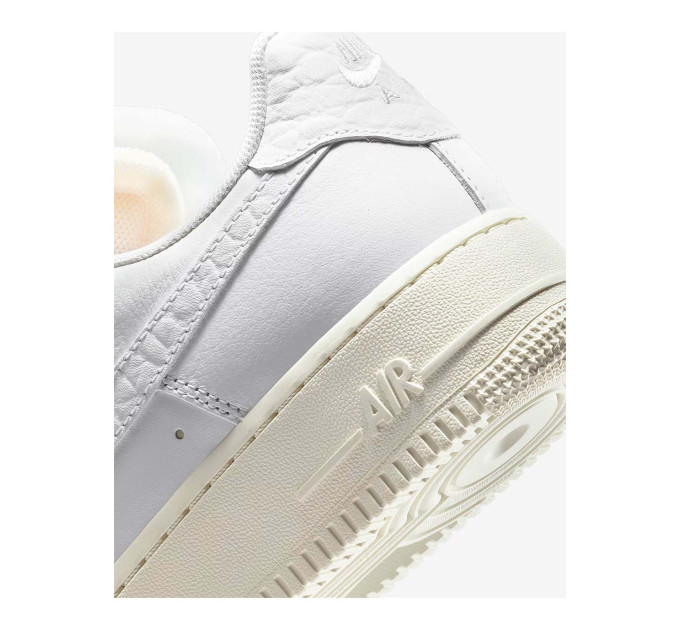 Жіночі Кросівки Nike WMNS AIR FORCE 1 LO PRM Білий 38.5 (7dDN5463-100 38.5)
