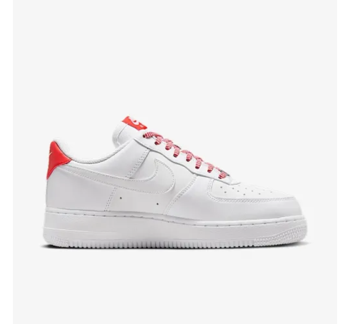 Жіночі Кросівки Nike W AIR FORCE 1 07 Білий 39 (7dIB7167-103 39)