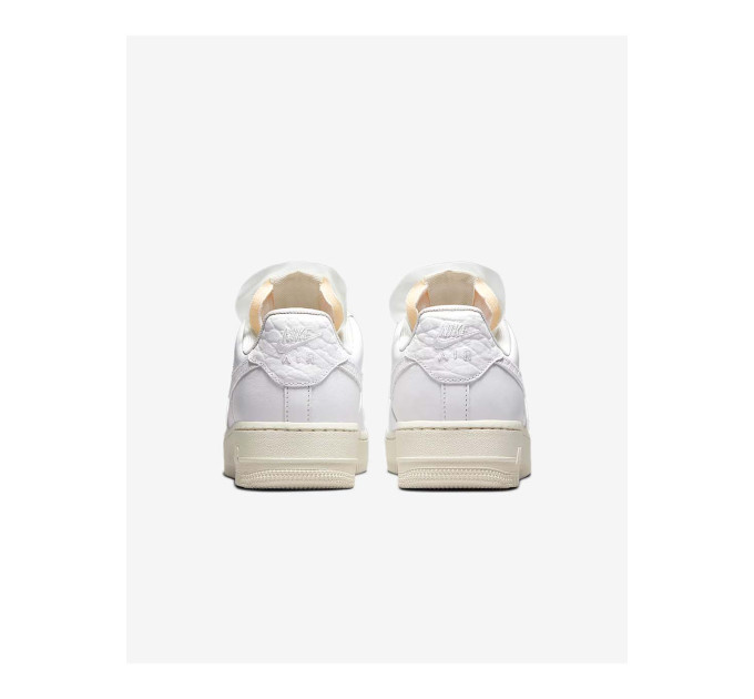 Жіночі Кросівки Nike WMNS AIR FORCE 1 LO PRM Білий 36.5 (7dDN5463-100 36.5)