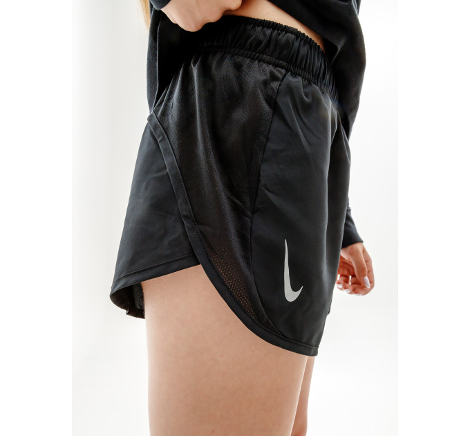 Жіночі Шорти Nike W NK FAST DF TEMPO SHORT Чорний XS (7dDD5935-010 XS)
