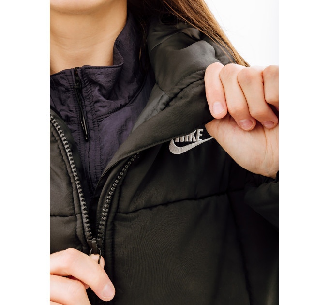 Жіноча Куртка Nike CLSC PUFFER Чорний S (7dFB7672-010 S)