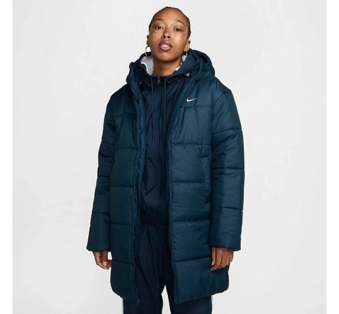 Жіноча Куртка Nike W NSW TF SNFL NK CLSC PRKA Темно-синій S (7dFZ5903-478 S) Жіноча Куртка Nike W NSW TF SNFL NK CLSC PRKA Темно-синій S (7dFZ5903-478 S)