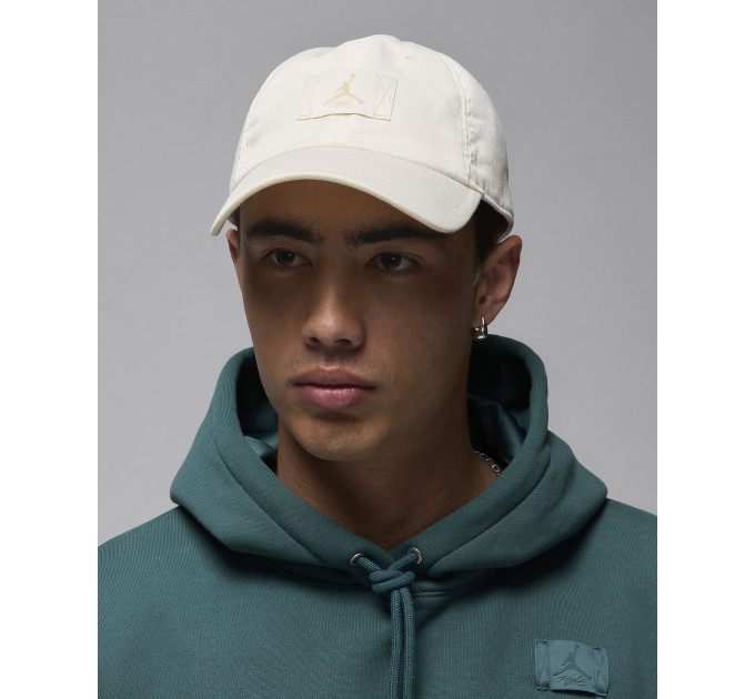 Бейсболка Jordan CLUB CAP US CB FLT PATCH Білий M-L (7dFD5181-133 M-L)