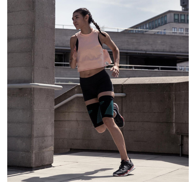 Компресійні рукава до стегна Reebok Knitted Compression Thigh Sleeve чорний Уні S RRSL-15533