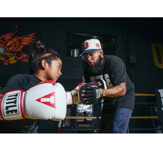 Лапи боксерські TITLE Boxing Gel Tech Punch Mitts 2.0 Black