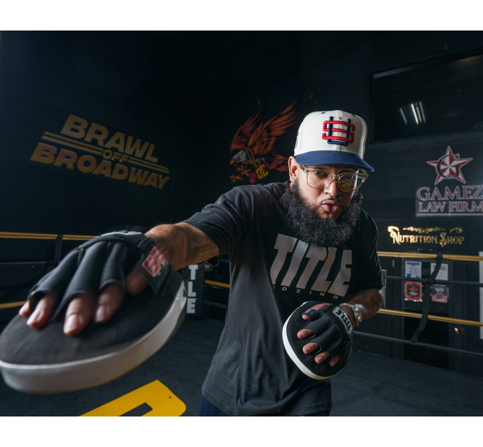 Лапи боксерські TITLE Boxing Gel Tech Punch Mitts 2.0 Black