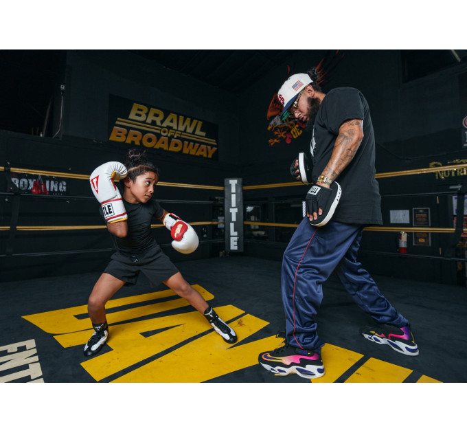 Лапи боксерські TITLE Boxing Gel Tech Punch Mitts 2.0 Black