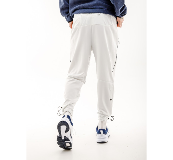 Чоловічі Штани Nike TRACK CLUB PANT Білий M (7dFB5503-121 M)