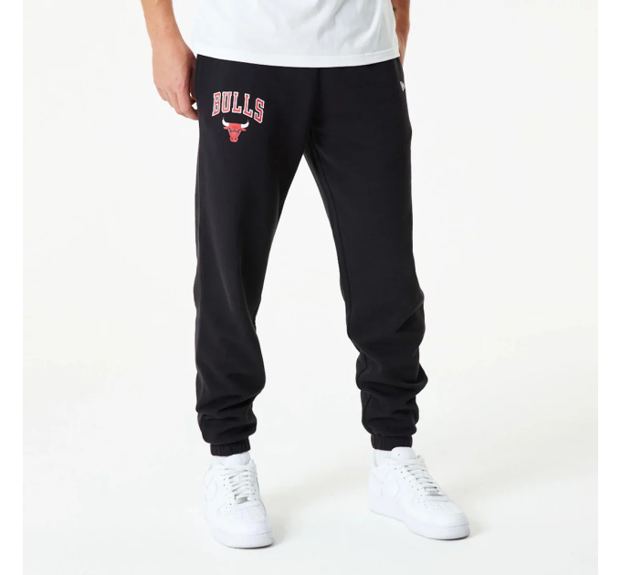Чоловічі Штани New Era NBA ESSENTLS JOGGER BULLS Чорний M (7d60416730 M)