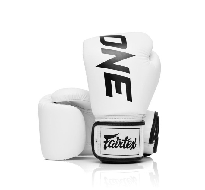 Боксерські рукавиці Fairtex BGV1-ONE (натуральна шкіра) White 14 унцій (бинти в комплекті)