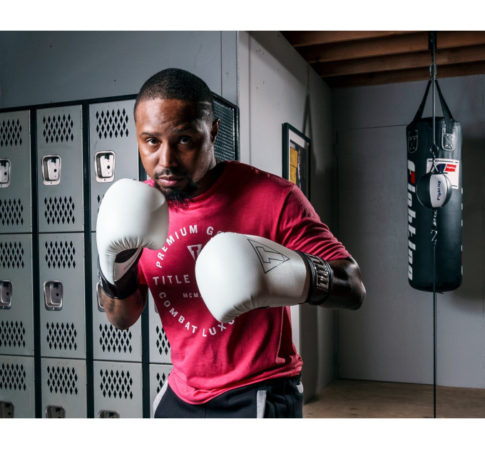 Боксерські рукавиці TITLE Boxing Vegan Gloves White/Black 14 oz (капа в комплекті)