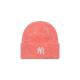 Шапка New Era WMNS WIDE BEANIE NYY Кораловий One Size (7d60565261)
